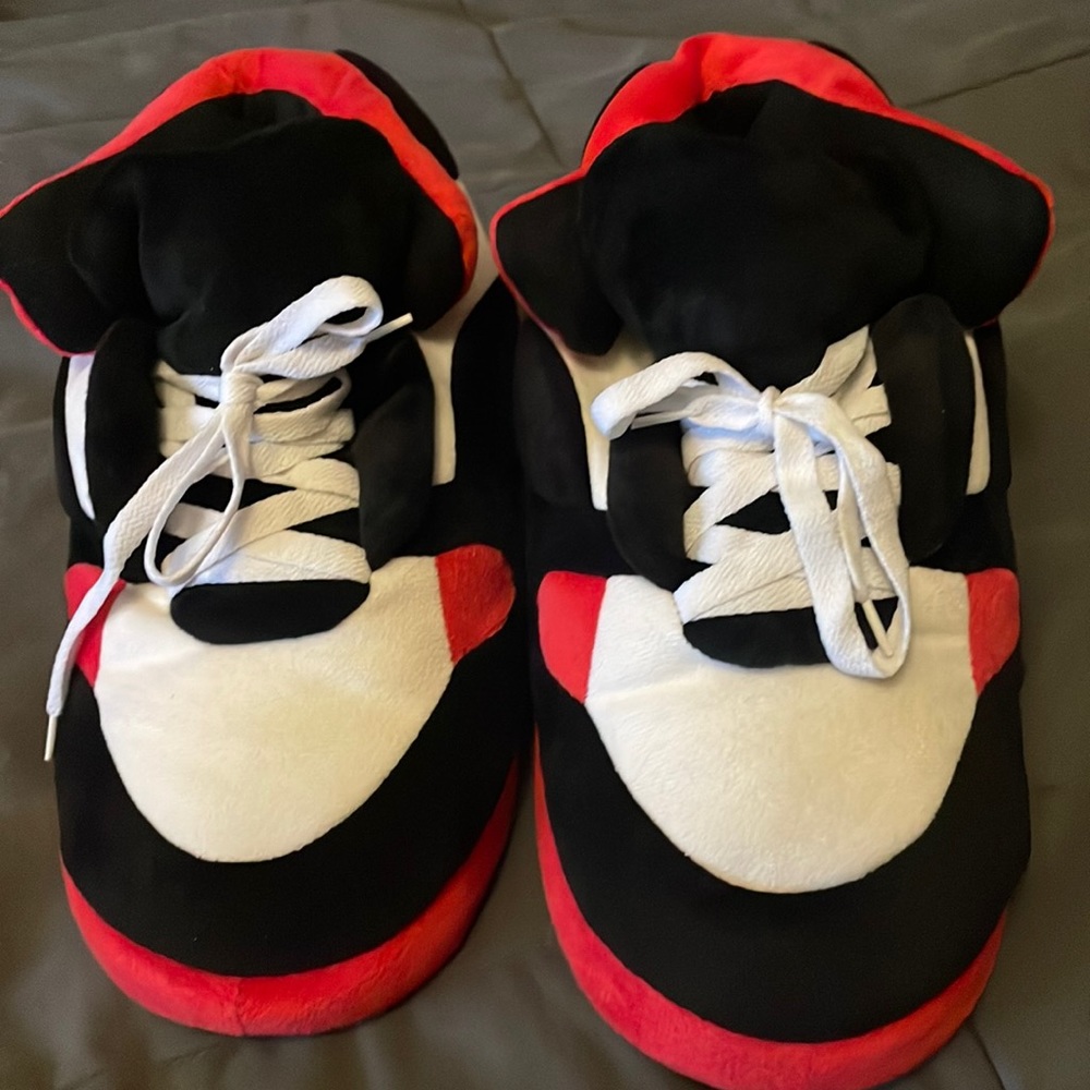 Happy Feet Gym shoe “Jordan” Slippers